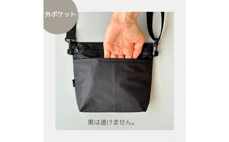 【黒】雨の日にも!ポケット付き軽量ナイロンショルダーバッグ サコッシュ 撥水ポシェット