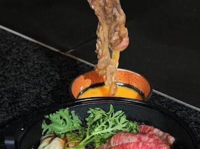 独自熟成　黒毛和牛　A5ロース　すき焼き肉