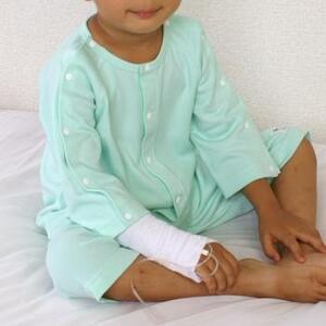 【日本製】点滴対応 両肩スナップ・パジャマ(ブルー)