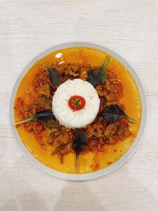 【5点セット】無添加・減塩・グルテンフリーの冷凍スパイスカレー （合鴨のカレー 、牛すじ煮込みカレー 、イエローチキンカレー 、自家製粒マスタードの海老カレー 、黒酢とココナッツミルクのポークカレー）