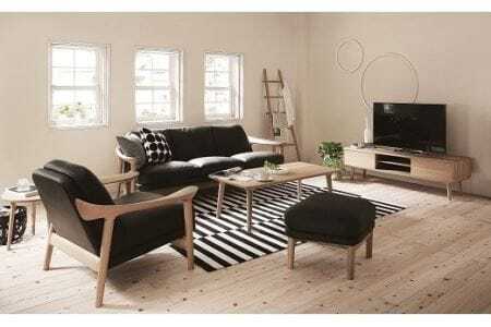 欧州の美意識を、日本の住まいへ。『BRIDGE』コレクションの3Pソファ 「ハンス・S・ヤコブセン」デザイン