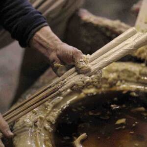 寺院用　100匁棒　再生朱蝋燭(R)国内産ハゼの実蝋100%　全工程手作り〈伝統工芸品　和ろうそく〉【1482506】