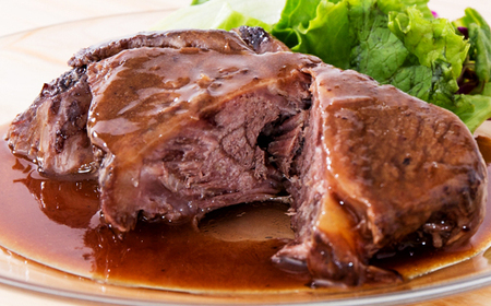 国産牛ほほ肉の赤ワイン煮込み　岡崎八丁味噌風味【配送不可地域：離島】【1410007】