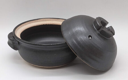 【瀬戸焼】　黒マット 6号土鍋 十字蓋【山長陶苑】 / 焼き物 土鍋 鍋 なべ 黒 [BBBH016]