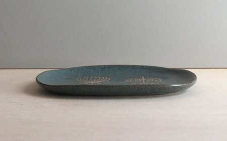 新品 瀬戸焼 花と葉 ナデ角中皿 16cmサイズ 青 瀬戸焼】 HANAtoHA ナデ