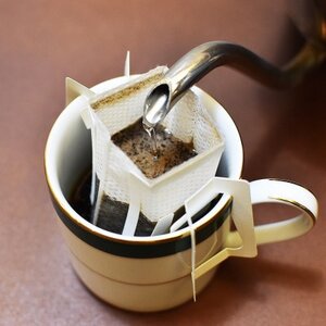 【自家焙煎珈琲丸喜】こだわりのオリジナルブレンド珈琲6種類の詰め合わせ【1298389】