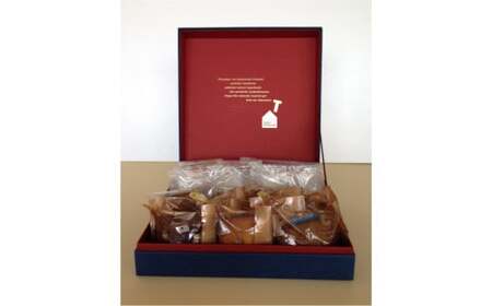 パティシエ・ラボ・テツヤ特製 素材にこだわった焼き菓子アソート詰合せ（27個入り）　スイーツ 洋菓子 セット アソート パティシエ 特製 テツヤロール フィナンシェ ガレット マドレーヌ デザート 菓子 プレゼント クリスマス バレンタインデー 贈答 手土産 お菓子 焼菓子 詰め合わせ 母の日 ギフト クッキー 春日井市