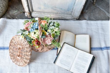 ~定期便~季節のお花をたっぷり詰め込んだフラワーアレンジメント　花　はな　定期便　毎月　季節　6ヶ月　6カ月　アレンジメント　おしゃれ　オシャレ　インテリア
