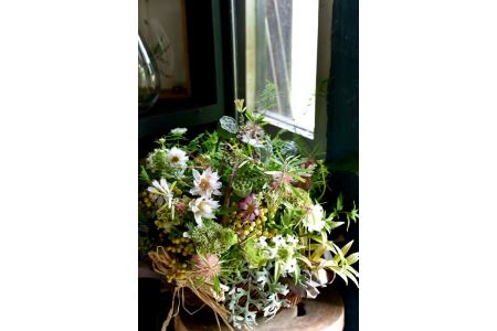 ~定期便~季節のお花をたっぷり詰め込んだフラワーアレンジメント　花　はな　定期便　毎月　季節　6ヶ月　6カ月　アレンジメント　おしゃれ　オシャレ　インテリア