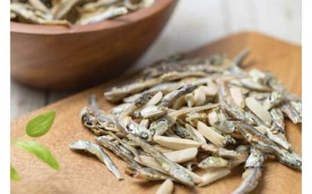 こざかなアーモンド 480g 小分け 16g × 30袋 定期便 3回 イワシ アーモンド カシューナッツ カルシウム DHA EPA オレイン酸 低糖質 ビタミン ミネラル 健康 おやつ おつまみ シュクレナッツ 愛知県 碧南市 送料無料 H059-135