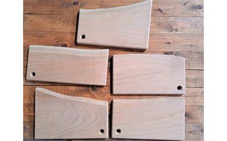 木製カッティングボード 〈サクラ〉 和 まな板 桜 キッチン用品 雑貨 調理器具 料理 アウトドア プレゼント 贈り物 1点もの 木材 天然木 H176-004