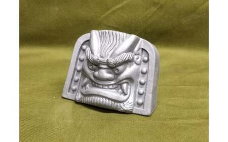 伝統工芸士の鬼師が作る【守護鬼瓦シリーズ】 見守り守護鬼面(自立型) 睨み・笑い 計２体セット 開運 魔除 三州鬼瓦 工芸品 H064-033