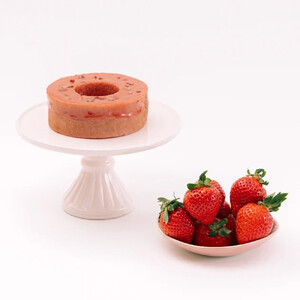 【期間限定】豊田市産米粉のバウムクーヘン(しっとりいちご)