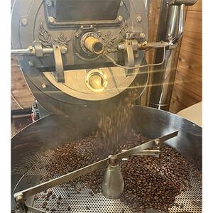 【毎月定期便】お楽しみ　厳選珈琲豆100g　 粉(中挽き)×2種類セット全3回【4004563】