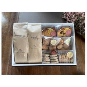 自家焙煎コーヒー豆(スペシャルティブレンド＆グアテマラ)とパティシエの焼き菓子 詰め合わせ【1570402】