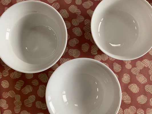 カタチ違いの白磁碗 3個セット【1321479】 | 愛知県瀬戸市 | ふるさと